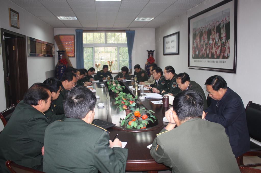 救護(hù)大隊(duì)學(xué)習(xí)貫徹公司“三會(huì)”精神