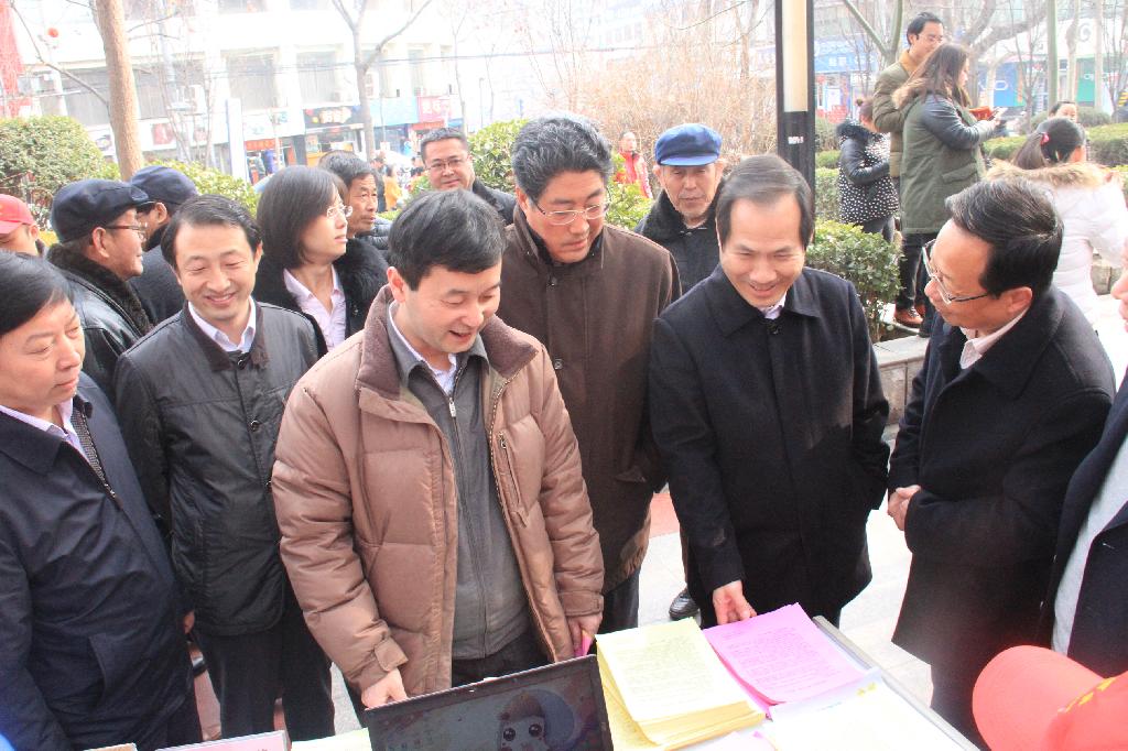 領導蒞臨公司學雷鋒志... 